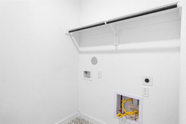 Building Photo - 17127 Crimson Crest Dr