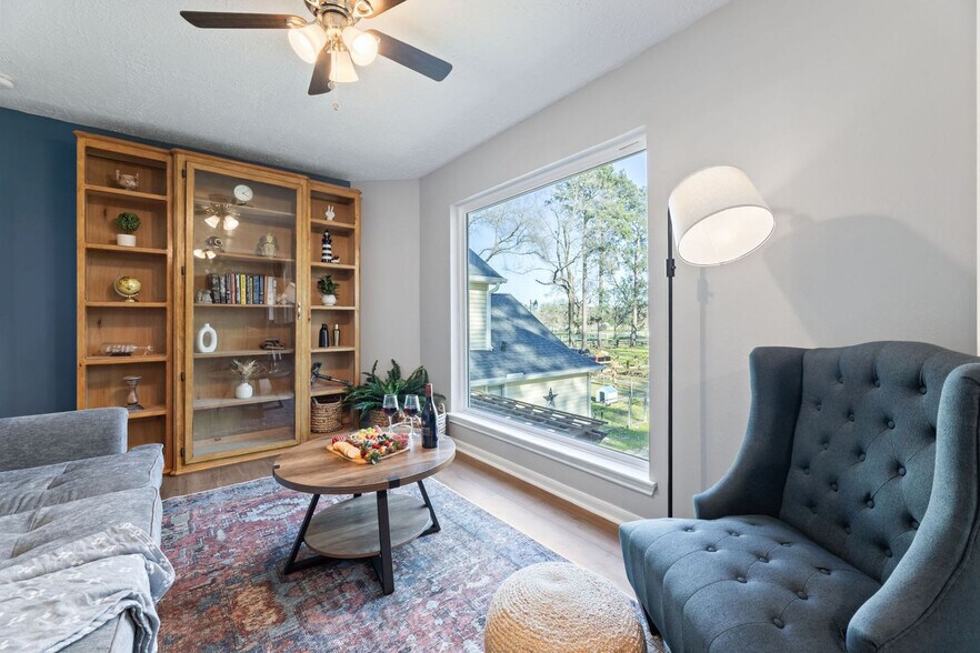 Building Photo - 9123 Kerr Dr