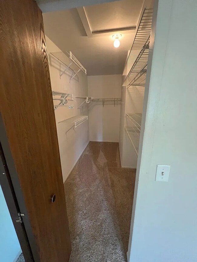 Building Photo - 4652 E 10 Mile Rd