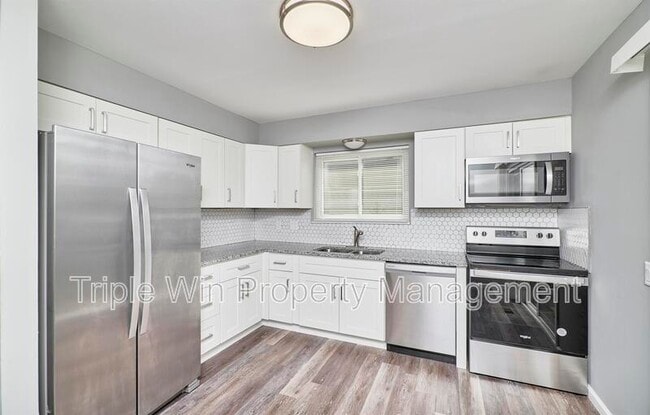 Building Photo - 1544 Rishon Hill Dr