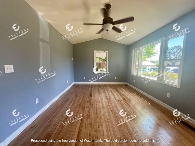 Building Photo - Spacious 3 Bedroom, 2 Bath - AVAILABLE NOW!
