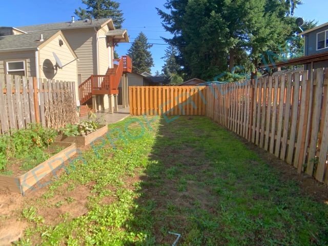 Building Photo - Spacious 3-Bedroom Duplex Retreat in Portland – 1000 Sq Ft of Comfort!
