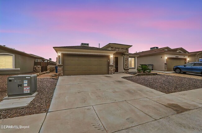 Building Photo - 14809 Tierra Crystal Ave