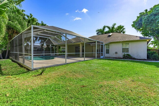 Building Photo - 967 SE Browning Ave