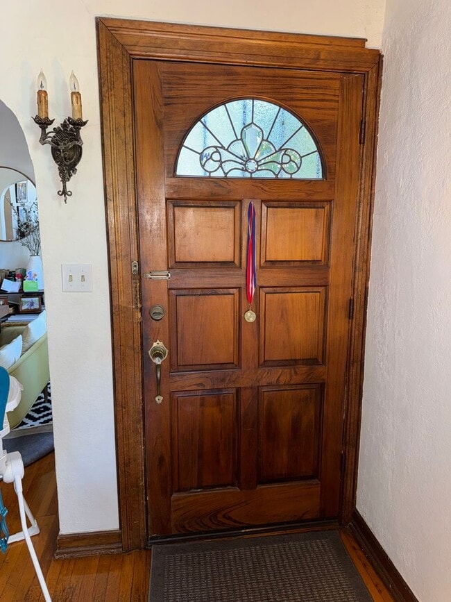 Building Photo - Spanish Style Architectural Gem in the Heart of Altadena - Available Early June