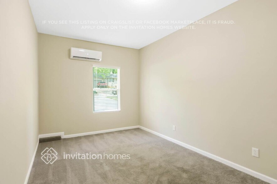 Building Photo - 4240 Newcomb Rd