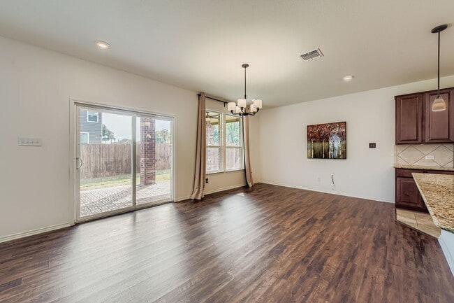 Building Photo - 716 Madalin Rue Ct