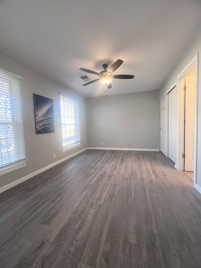 Building Photo - Fully Renovated 4 Bed / 2 Bath Home for Rent – South County (63125)