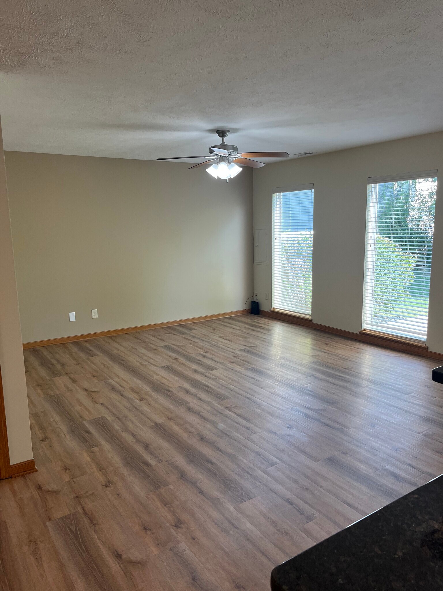 Building Photo - 8743 Remi Dr