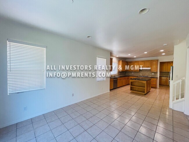 Building Photo - 5554 Nanday Ct
