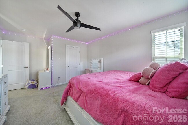 Building Photo - 6710 Carradale Way