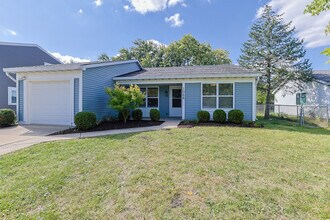 Building Photo - 1064 Crestwood Ln