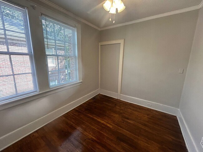 Building Photo - 128 S Edisto Ave