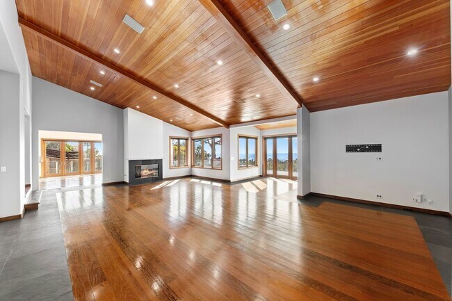Building Photo - 27091 Sea Vista Dr