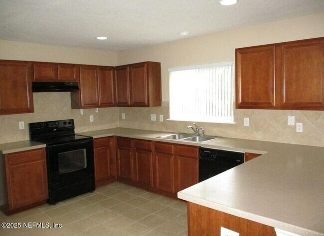 Building Photo - 86339 Cartesian Pointe Dr
