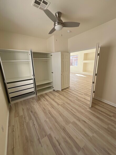 Building Photo - 2493 W Richmar Ave