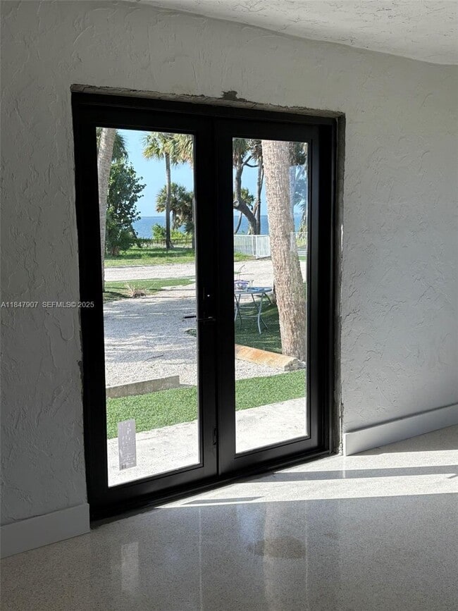 Building Photo - 6003 S Indian River Dr