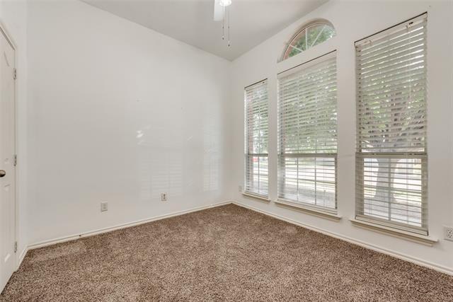 Building Photo - 5900 Ozark Dr