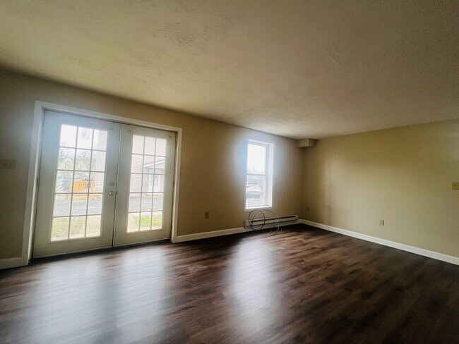 Building Photo - 1107-1111 Burns Ave