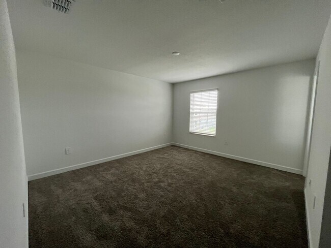 Building Photo - Townhome in Bridgewalk