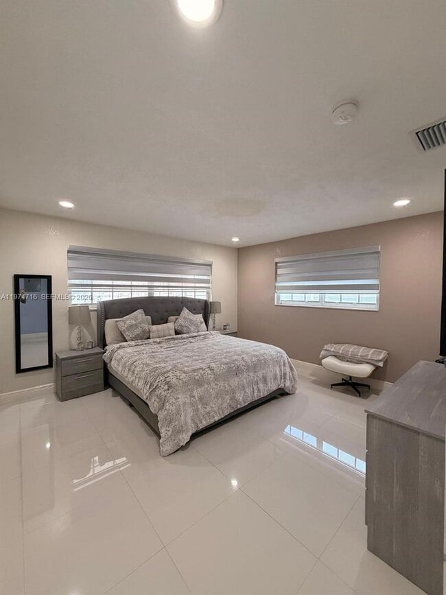 Building Photo - 1461 NW 137th St