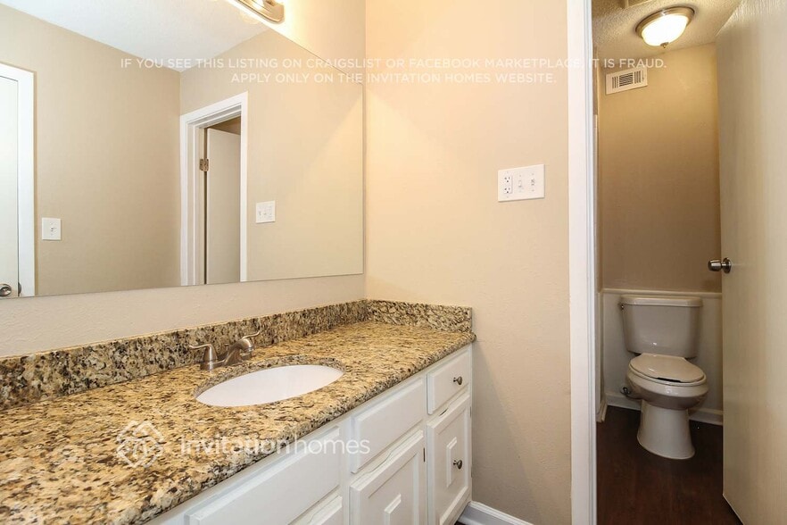 Building Photo - 3718 Twin Oak Ct