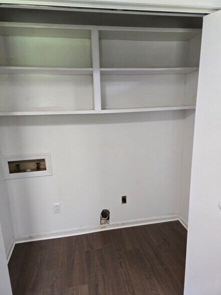 Laundry pantry - 1410 Old Furnace Rd