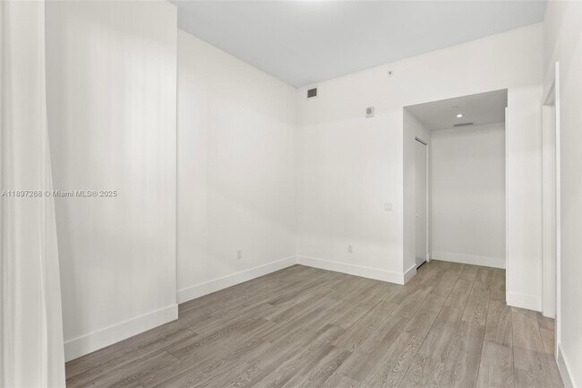 Building Photo - 2960 NE 207th St