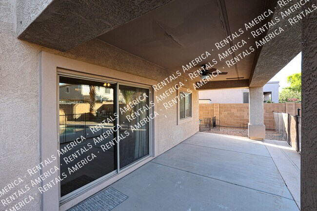 Building Photo - 14958 W Cameron Dr