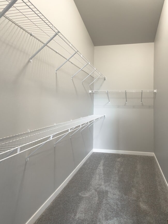 Building Photo - 3645 33rd St S