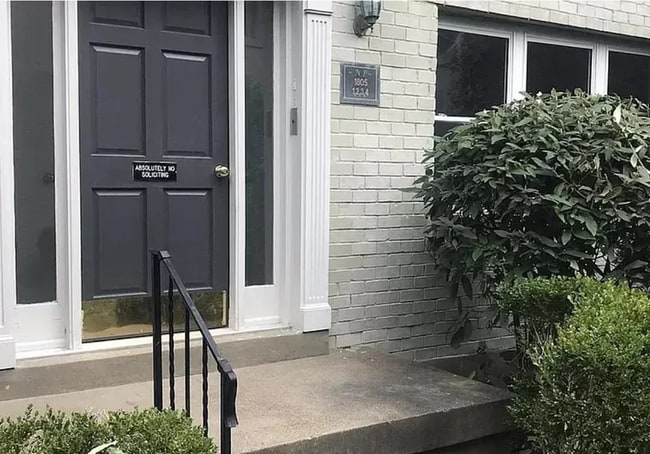 Front entrance - 1805 Shady Ln