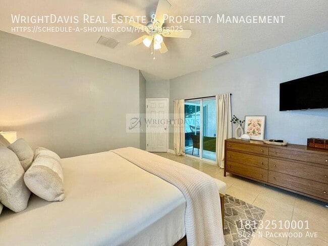 Building Photo - 8424 N Packwood Ave