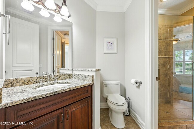 Building Photo - 2061 Crown Dr