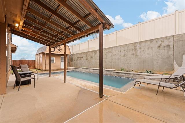 Building Photo - 400 Hidden Lake Ct