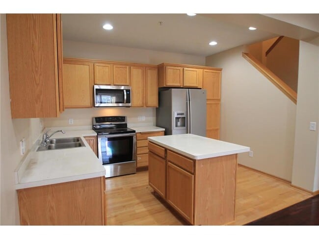 Building Photo - 2495 121st Cir NE