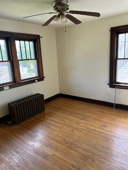 Building Photo - 524 Avenue D