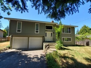 Building Photo - 3 Bed, 1.75 bath Home in Port Orchard