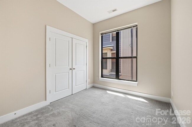 Building Photo - 3435 Spencer St