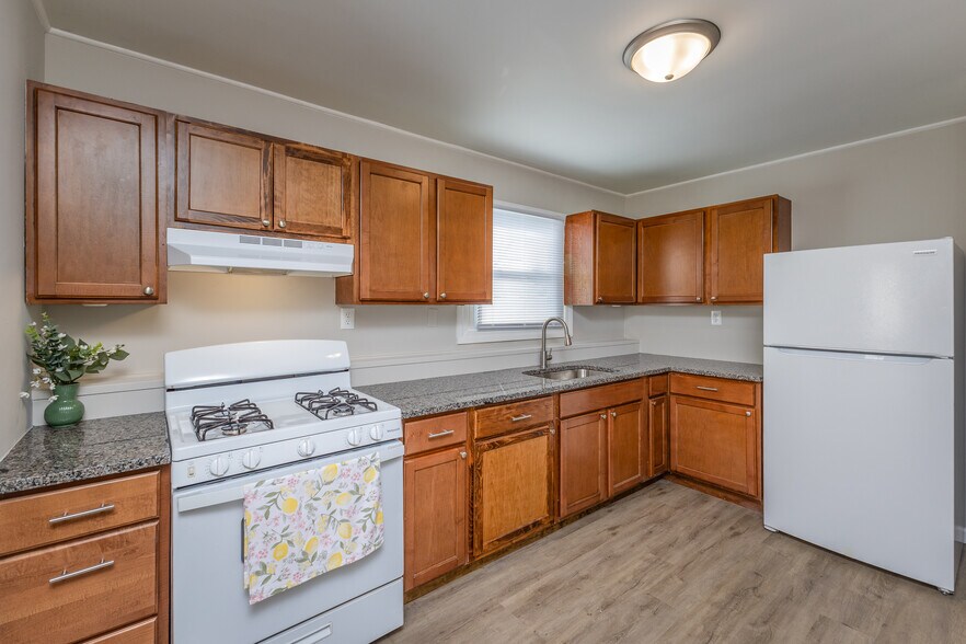 Building Photo - 3437 Redskin Dr