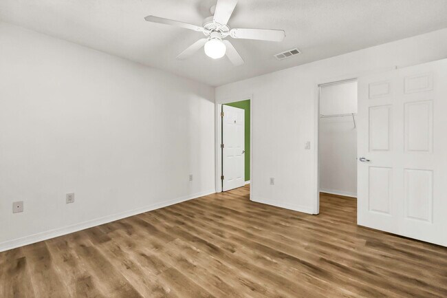Building Photo - 4276 Calinda Ln