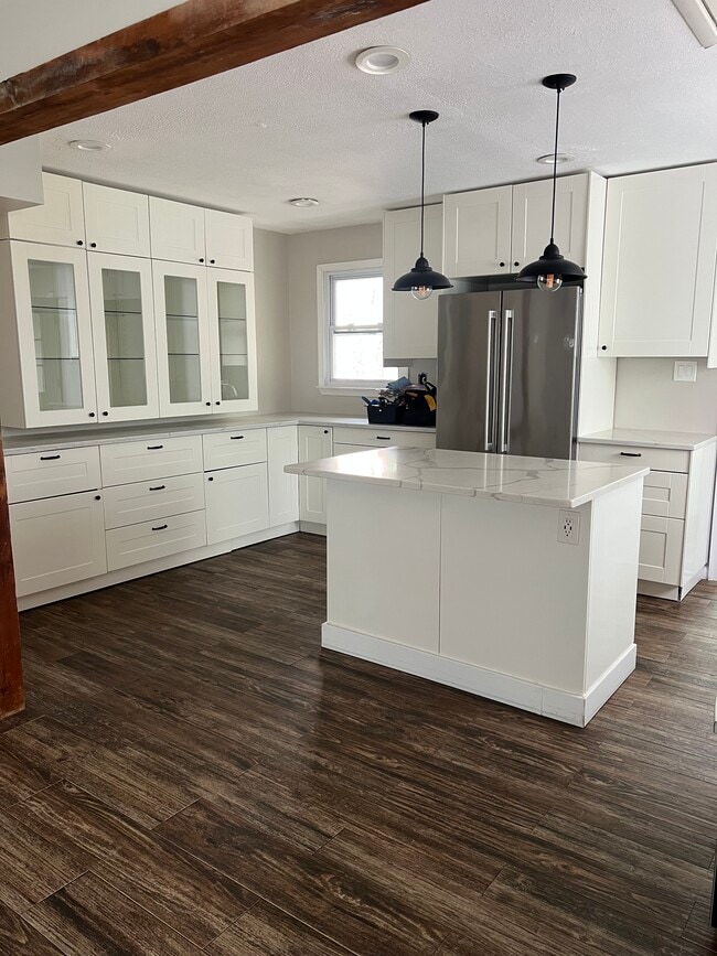 Building Photo - 1302 Coral Sea Dr