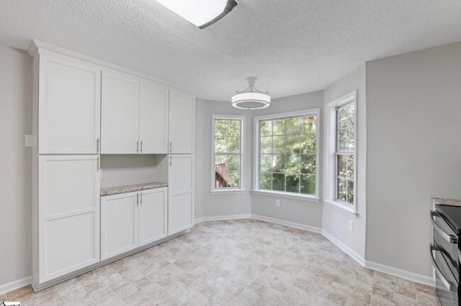 Building Photo - 5 Townes Creek Ct