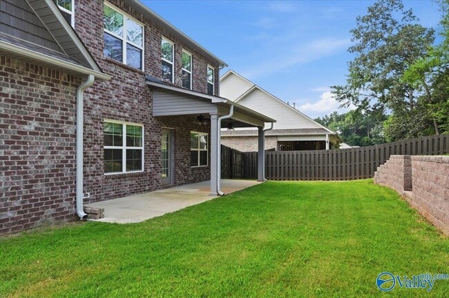 Building Photo - 212 Somerdale Ln