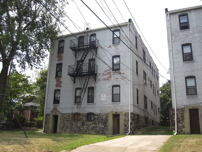 Building Photo - Apartments at 2107-2111 Park Ave