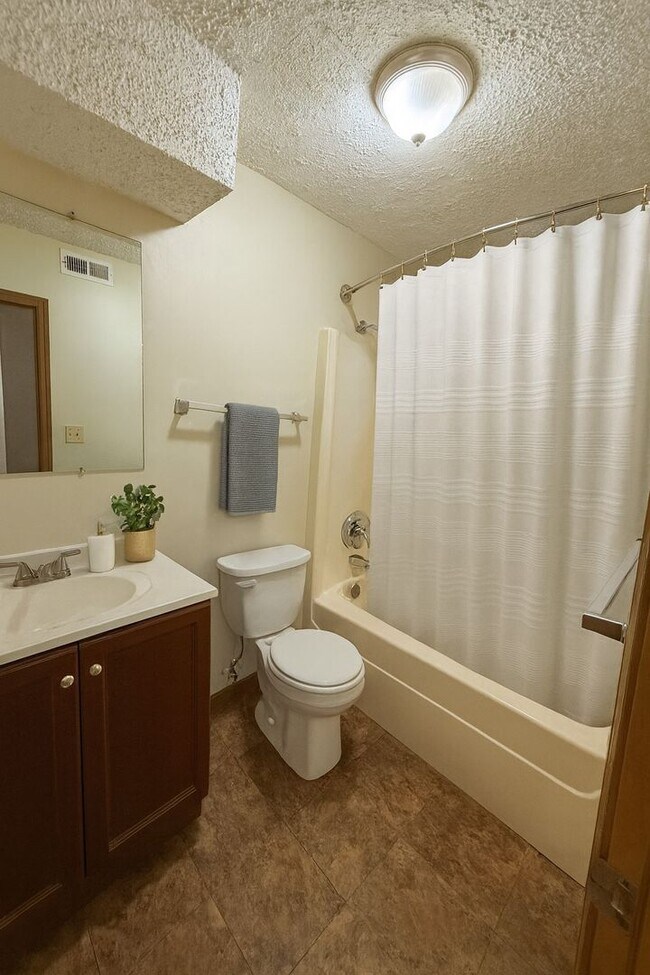 Building Photo - Now Leasing: Spacious 2-Bedroom, 1.5 or 2-Bath Units in a Prime Location!