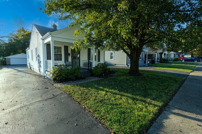 Building Photo - 720 Gheens Ave