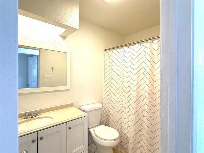 Building Photo - 4407 E Stassney Ln