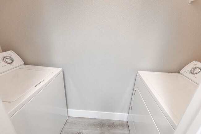 Building Photo - 2 Suite 1st Floor Condo In Gated Northwest...
