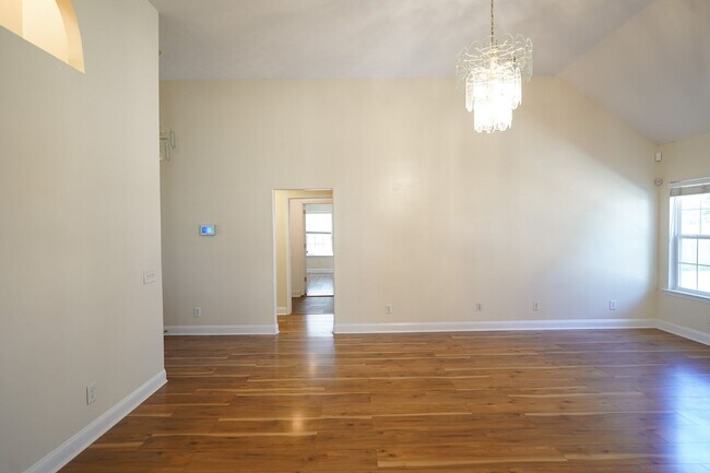 Building Photo - Available Soon!