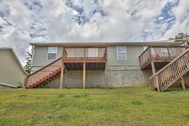 Building Photo - 1677 Quazar Rd